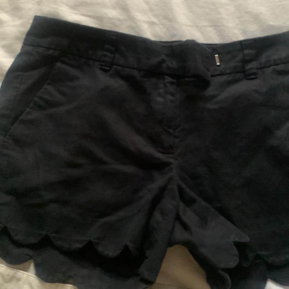 Black scalloped bottom shorts j crew great condition size 0